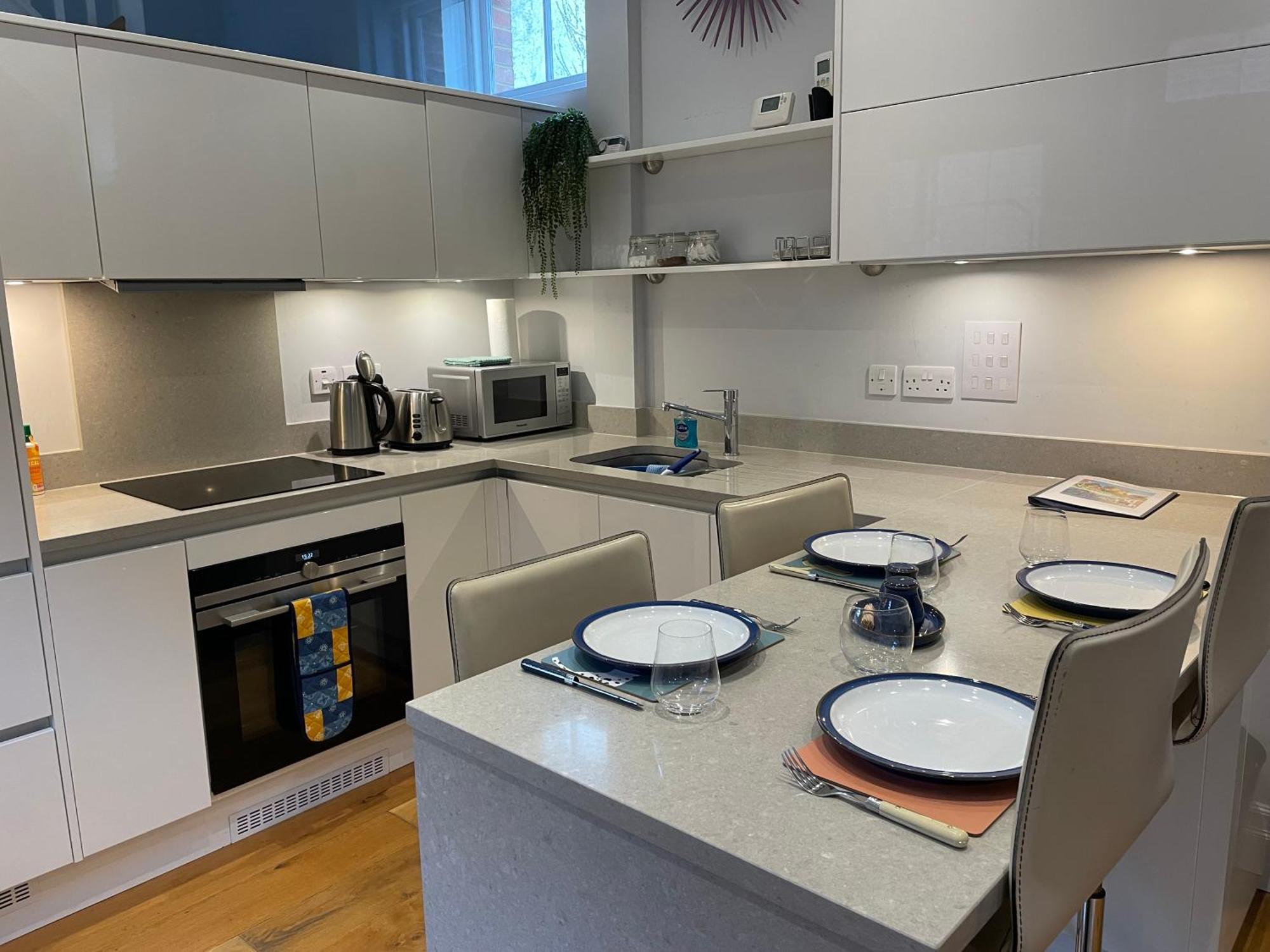 Charming & Cosy Town Centre Home With Parking Guildford Dış mekan fotoğraf
