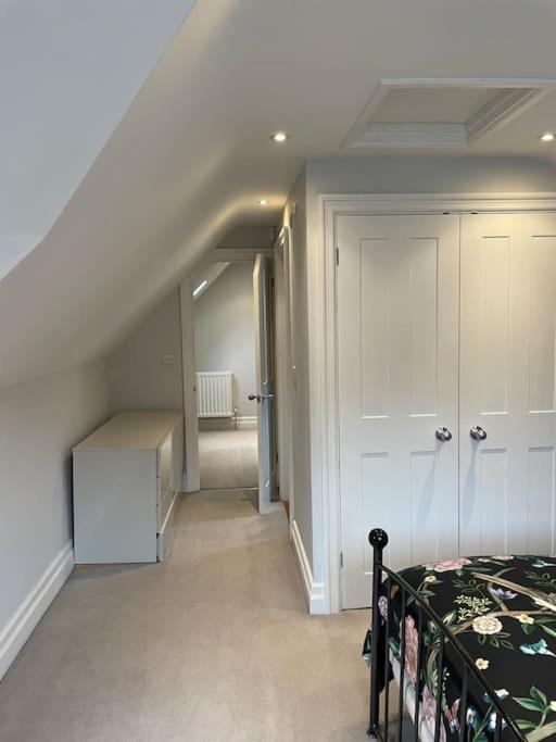 Charming & Cosy Town Centre Home With Parking Guildford Dış mekan fotoğraf